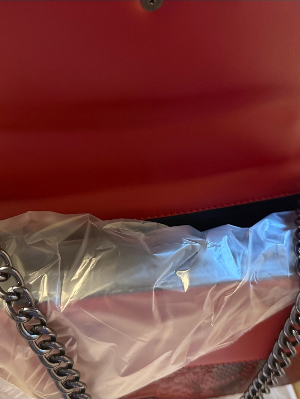 Red Python-Effect Chain Shoulder Bag - Picture 7 of 9